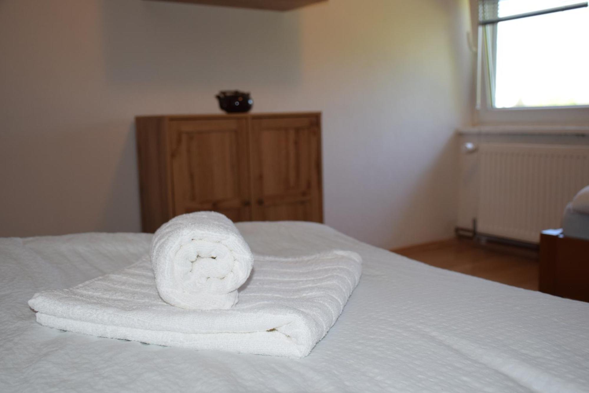 Apartma Narava Begunje pri Cerknici Zimmer foto